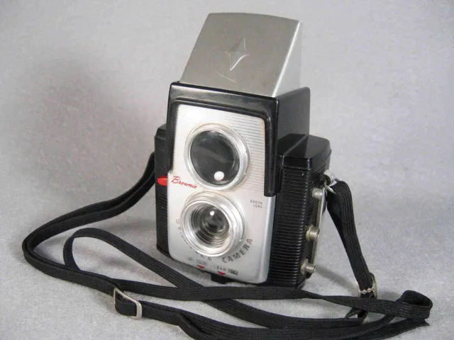 Kodak  Starflex Brownie Starflex Camera with Dakon Lens, 1957 - 1964