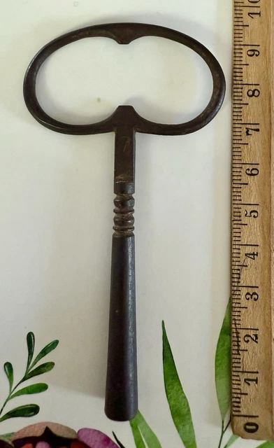 Clé De Remontage Ancienne Pour Pendule - Modèle 09-24c - Sans Marque