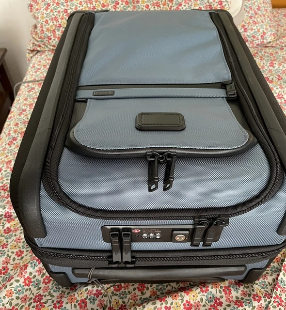 Tumi Alpha 3 International Dual Access 4 Wheel Carry-On Storm Blue