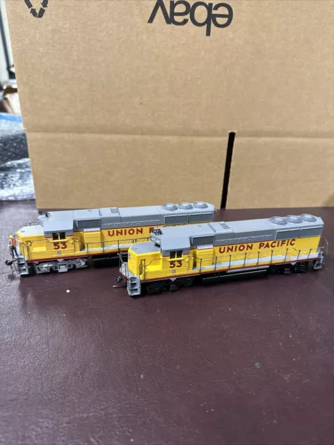 Athearn HO Gauge Union Pacific GP50 Powered Diesel Locomotive #53 - With Dummy