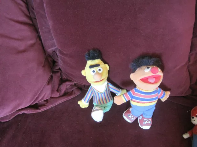 sesamstraße figuren Ernie und Bert 24 Cm hoch hergestellt 2004