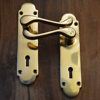 Victorian Scroll Polished Brass Finish Door Handles with Keyhole (JV350)