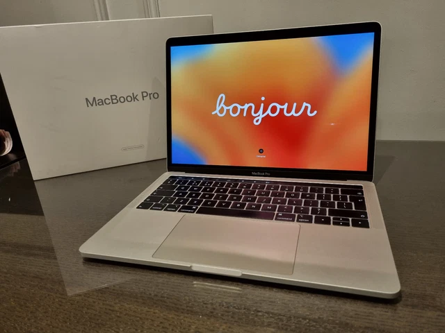 Apple Macbook Pro 13.3'' 2018- Intel Core I7 - 16GB RAM - 512GB SSD - TouchBar