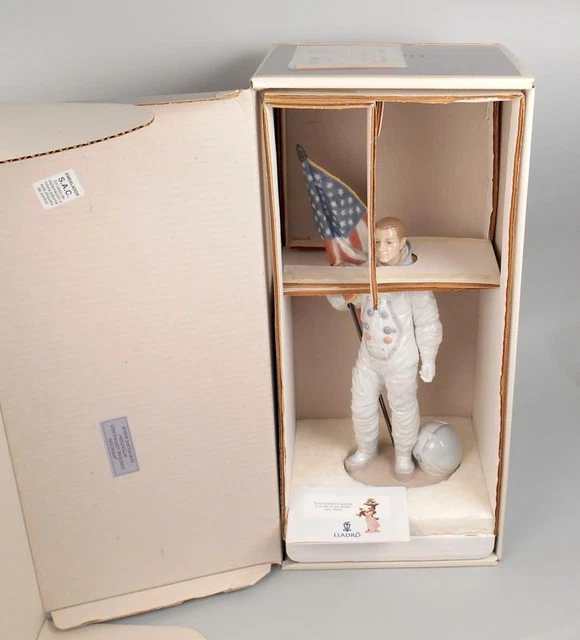 Lladro "The Apollo Landing" 16 1/2" Tall New In Box #06168 Retired Lladro "The Apollo Landing" 16 1/2" Tall New In Box #06168 Retired