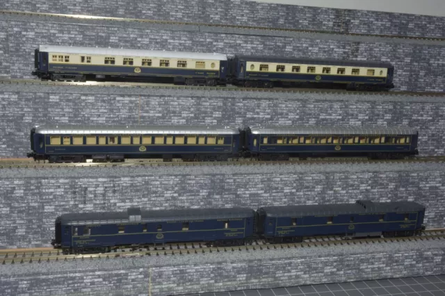 N Scale Arnold CIWL "Orient Express" Train with 6 carriages
