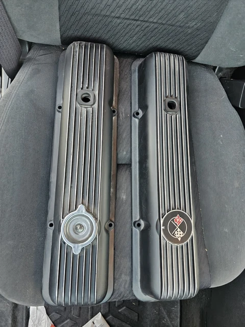 NOS 1970 Corvette Z28 Valve Covers LT1 L46 GM 3965543 & 3965544 with S Oil Cap
