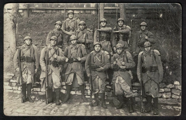 Cpa Carte Photo militaires du 16e BCP bataillon de Chasseurs à pied de Labry
