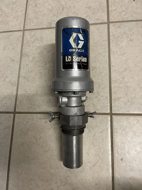 Graco 24G588 LD Series 5:1 Universal Oil Pump with Bung Adapter