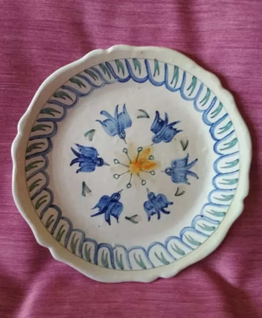 ANCIENNE ASSIETTE CHANTOURNEE EN FAIENCE DE MALICORNE  XIX/XX ème