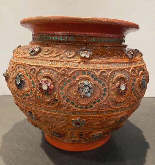 Mid 20th century Lacquerware Bowl w/glass inlay Thailand