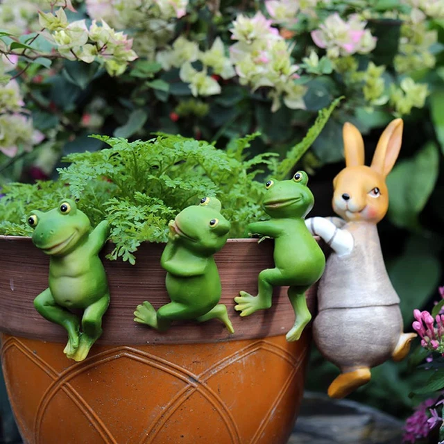 Model Frog Sculpture Animal Figurines Frog Rabbit Statue Hanging Ornament