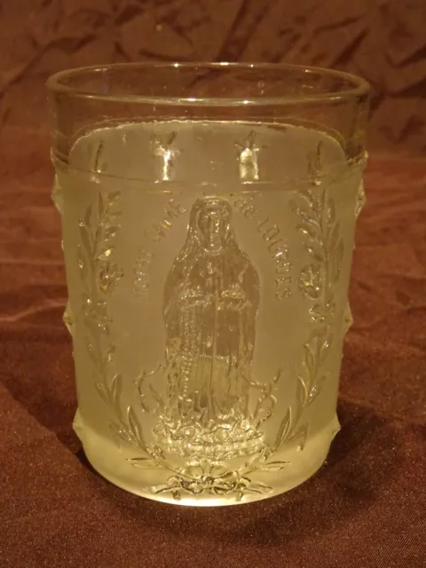 Ancien verre en relief  Notre Dame de Lourdes
