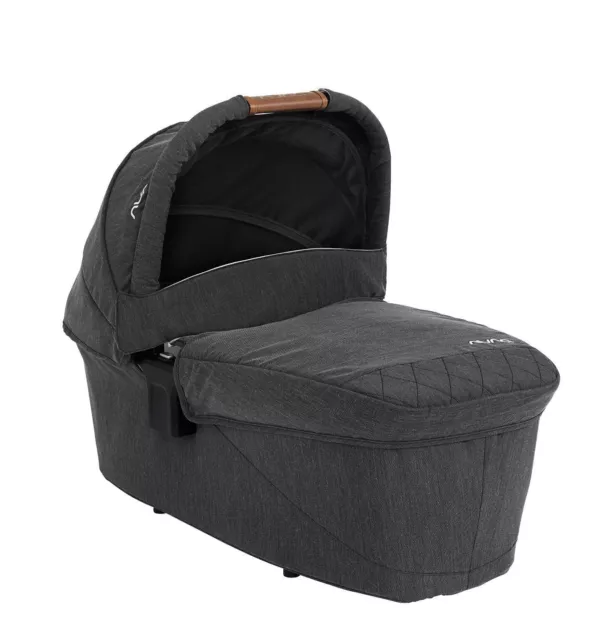 NUNA Triv Carrycot Bassinet Caviar 2020  model no Adapters