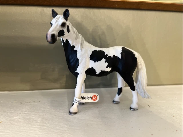 NEW Schleich 13696 Pinto Mare farm life horse figure animal RETIRED rare toy
