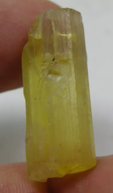 15.80ct Pakistan Rough Yellow Beryl Heliodor Stick Crystal Specimen 3.15g 22mm