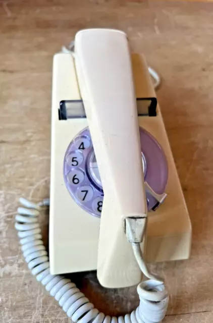 Original Vintage 1970s GPO Trimphone telephone - Model 2/722 GEN In Cream *LOOK*