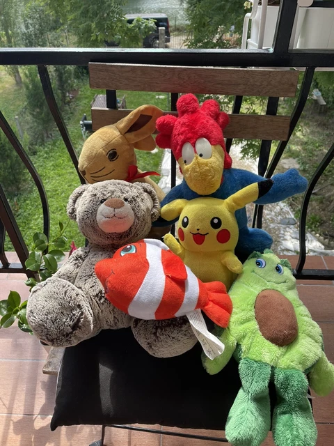 Peluche Pokémon Pikachu Cosplay Ténéfix - Carte Pokemon Rare