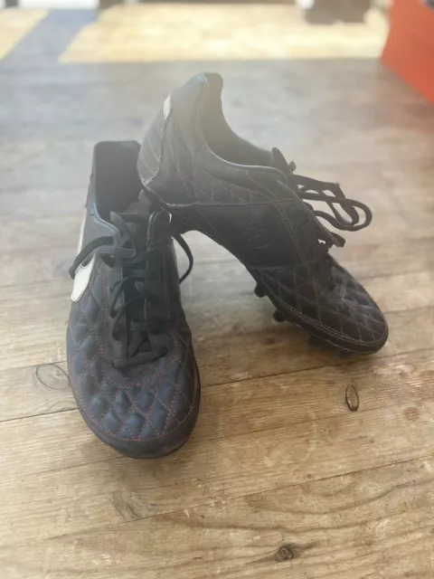nike r10 ronaldinho tiempo black boots uk size 4.5