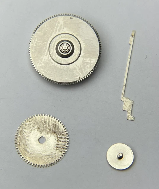 Pignon Roue Centrale Et Canon Seiko Modèle 65LS - Pièce NOS Neuve, Référence 224341