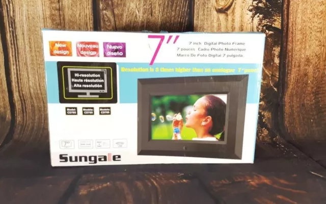 Sungale Digital Picture Frame