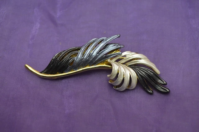 Broche Art Nouveau Vintage En Métal Doré - Ornée De Perles Et Motif Plume - Début 1900 (Années 1900) - Occasion - Bijou Ancien