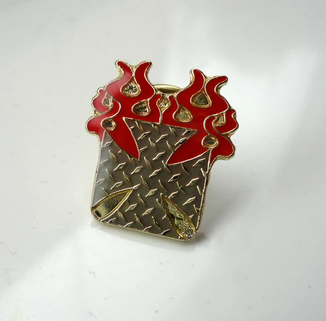 SMALL MALTESE CROSS Iron Cross Biker Motorcycle Pin Badge German Gothic