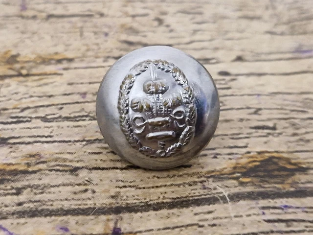 Vintage 17 mm Prince of Wales Feathers Military Uniform Dress Button