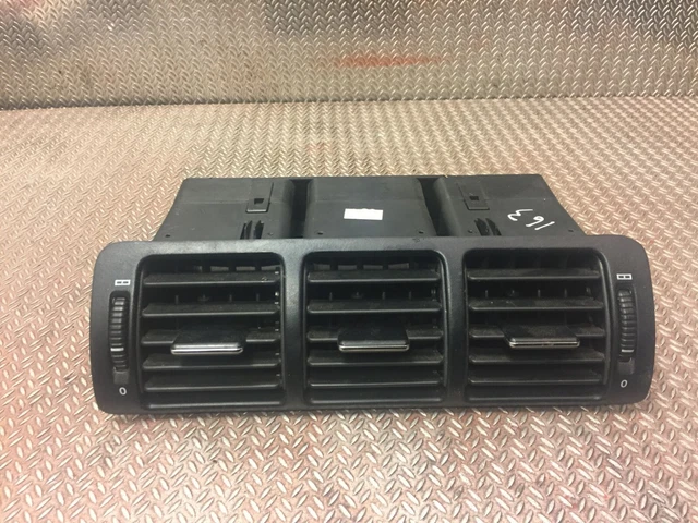 Grille D'aération Centrale Tableau De Bord Pour BMW 2009-2017 - Référence 8R1820951L