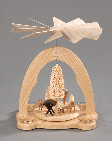 Natural Nature Pyramid - Manger with Animals
