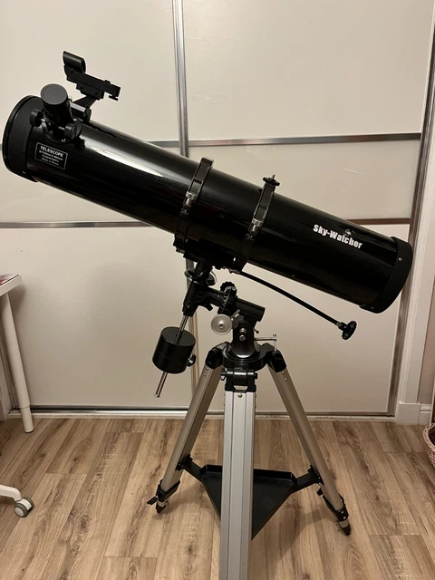 GREAT CONDITION Sky-Watcher 10713 Explorer 130m Reflector Telescope & extras