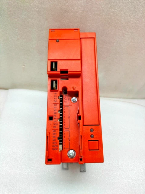 SEW EURODRIVE MOVITRAC MC07B0008-2B1-4-00 230V 1PH .75kW 1.0HP AC 4.2A ...