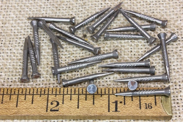 7/8” old Sharpoint Shoe 25 NAILS 3/16” round Flat headed vintage tacks brads