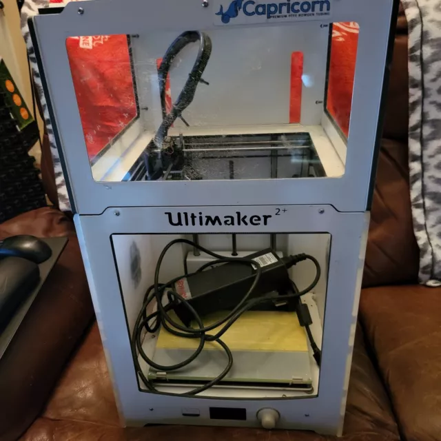 Ultimaker 2+ 3D printer + Filaments