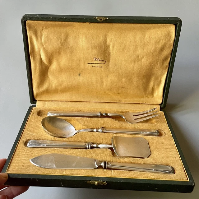 Service a Mignardise Argent Massif Minerve XIX