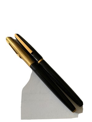 anciens lot de 2 stylos plume sheaffer et parker 