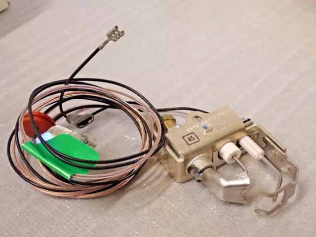 R40406-007 Q3300A1009 Pilot Burner Lennox Ducane Armstrong #D628