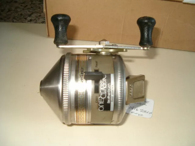 VINTAGE ZEBCO ONE CLASSIC SPINCAST REEL MADE IN USA