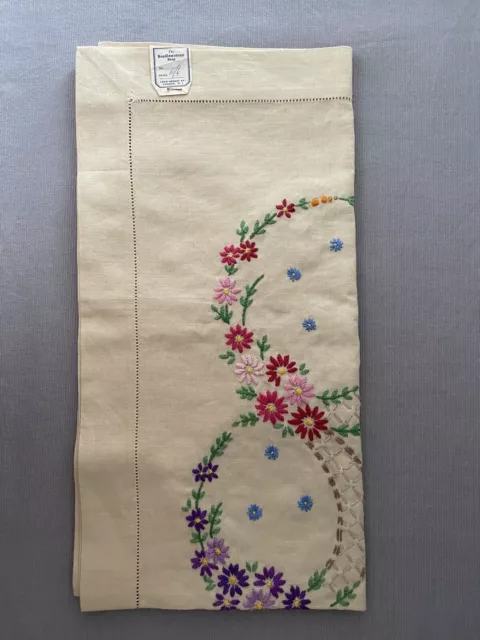 Vintage 1930s Embroidered Linen Tablecloth Needlewoman Shop Regent Street