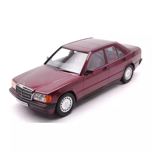 MERCEDES 190E 1.8 AVANTGARDE W201 1993 RED 1:18 Triple 9 Auto Stradali Die Cast 3