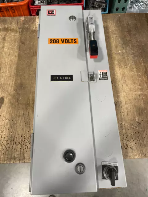 Cutler-Hammer Enclosed Control Combo Reversing Motor Starter (ECN1811EHD)