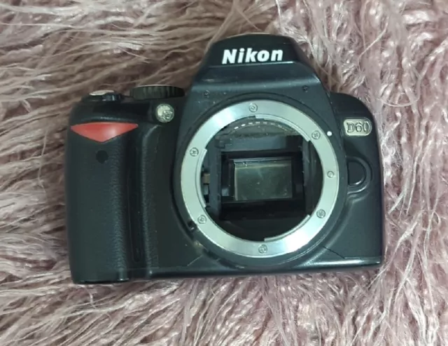 Parts Piece! Nikon D60 10.2MP Digital SLR Camera Body 3063766
