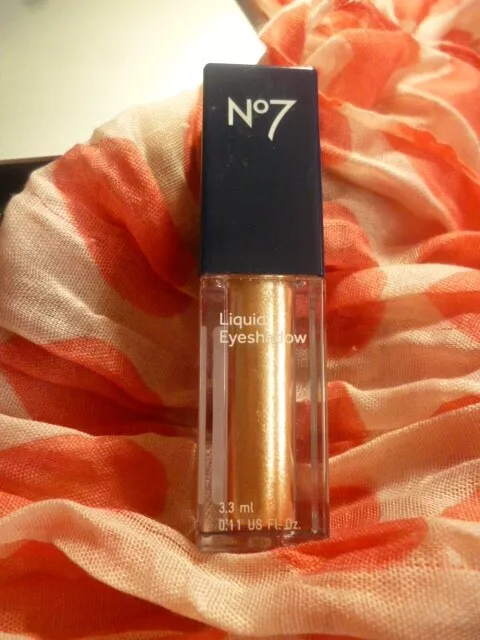 Sombra de ojos líquida No7 -BRILLO MERCURIO.3,3ml.-TOTALMENTE NUEVA-