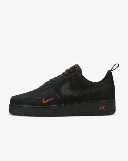 NIKE AIR FORCE 1 LV8