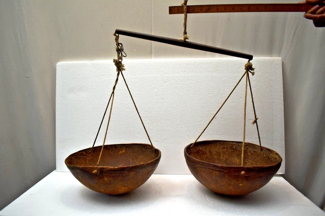 ANTIQUE WEIGHT ARM Balance Scale Taraju Shopkeeper Measurement Leather ...
