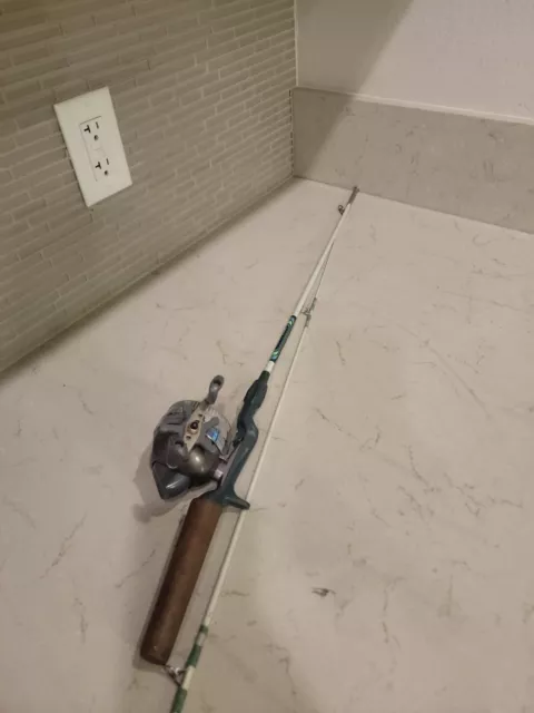 VINTAGE ZEBCO CENTENNIAL 4040 Fishing Rod And Reel Combo $36.00