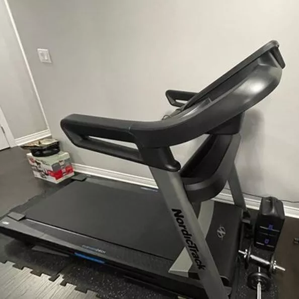 Nordic Track s25i -Folding Treadmill