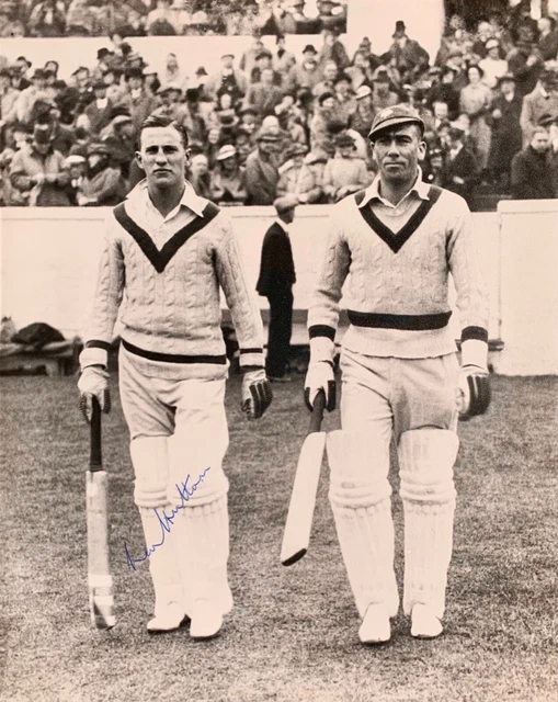 Len Hutton  Yorkshire & England Test Player Genuine Hand Signed Lg Photo