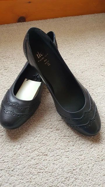 Wide fit ladies deals shoes size 6