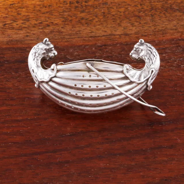 Gorham Sterling Silver Tea Strainer #25 Lion Heads Boat Form 1875-99 No Mono
