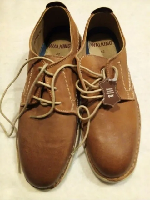 chaussure en cuir walking neuve